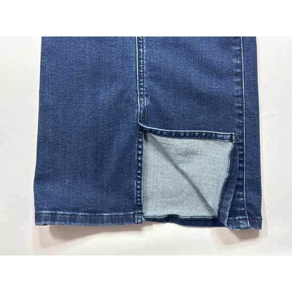 Torrid Women's Bombshell Flare Super Soft Blue Denim Jeans - 26S (44x28.5) - Picture 2 of 6